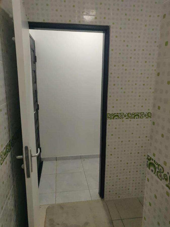 St-Laurent Centre - Baka Lycee Confort T1 생-로랑 뒤마로니 외부 사진
